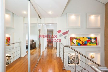 30_photo/94dce3a613.c0629289d10bc85d-ATLAS-5bf0e5aa-2a8c-4e98-abd9-613b70d010a0.jpg de casa à venda com 3 quartos, 330m² em Santa Quiteria, Curitiba