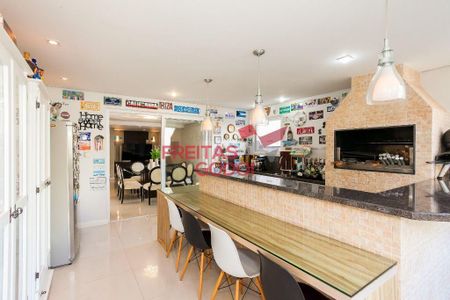 11_photo/94dce3a613.c0629289d10bc85d-ATLAS-e3fc83ac-e232-414d-9633-1e5cb093637a.jpg de casa à venda com 3 quartos, 330m² em Santa Quiteria, Curitiba