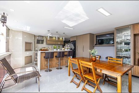 30_photo/94dce3a641.5967fec49d2dda6e-ATLAS-9328c867-9d05-4fcd-861b-ca3230acbc74.jpg de casa à venda com 4 quartos, 270m² em Santa Quiteria, Curitiba