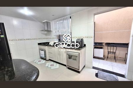 5_photo/94dce3a645.709b0788d549ea7e-ATLAS-397bd19b-7375-4177-adbd-a61fc2a3f1d9.jpg de casa à venda com 3 quartos, 130m² em Santa Quiteria, Curitiba