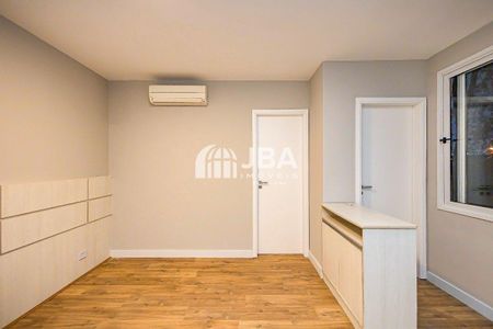 6_photo/94dce3a66d.9548530a5f8f759d-ATLAS-56978ef2-d63a-4f7b-8761-9dcd8a61ca07.jpg de casa à venda com 6 quartos, 438m² em Santa Quiteria, Curitiba