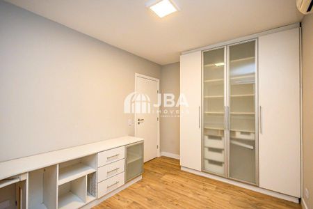 6_photo/94dce3a66d.9548530a5f8f759d-ATLAS-84615510-e866-4a2b-b7b4-1e86369d71d1.jpg de casa à venda com 6 quartos, 438m² em Santa Quiteria, Curitiba