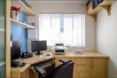 7_photo/94dce3a6c1.84088c7001fd8c9e-ATLAS-7caab2ef-eafb-41c7-bc93-20870ac9f3c9.jpg de casa à venda com 4 quartos, 276m² em Santa Quiteria, Curitiba