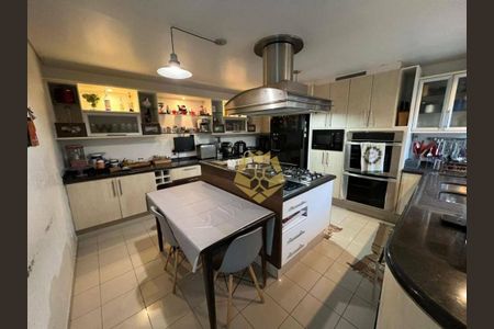 6_photo/94dce3a75b.777899b2c09bdc5f-ATLAS-e754f4be-101e-471b-9662-a85f7e06f8d1.jpg de casa para alugar com 5 quartos, 400m² em Santa Quiteria, Curitiba