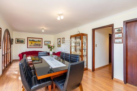 3_photo/94dce3a7af.007d8801227075bf-ATLAS-0e63c4c8-c53a-48cd-92bb-1f4673e07eb7.jpg de casa à venda com 3 quartos, 329m² em Santa Quiteria, Curitiba