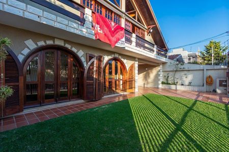 7_photo/94dce3a7af.007d8801227075bf-ATLAS-2a7a8a7c-08a8-49ea-bc81-505a7d6e210e.jpg de casa à venda com 3 quartos, 330m² em Santa Quiteria, Curitiba