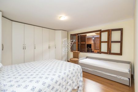 5_photo/94dce3a7af.007d8801227075bf-ATLAS-ddbf8b65-2b58-47cf-8f5d-218931e76a94.jpg de casa à venda com 3 quartos, 329m² em Santa Quiteria, Curitiba