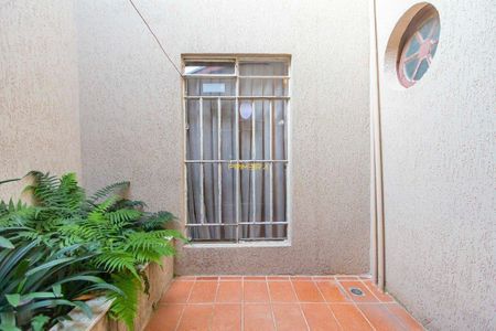 8_photo/94dce3a7af.007d8801227075bf-ATLAS-e973548b-def0-4c76-8e1a-125c1a4813a2.jpg de casa à venda com 3 quartos, 330m² em Santa Quiteria, Curitiba