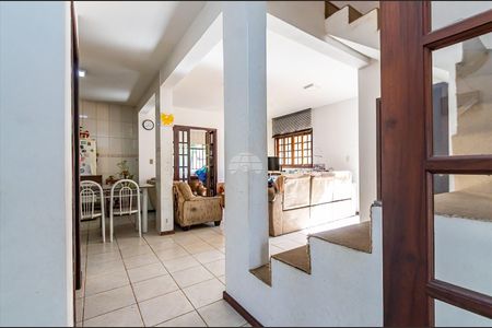 10_photo/94dce3a8a5.0ab899d0b3eed57e-ATLAS-3370d43e-a6ee-4019-a19a-66951ef9ea9d.jpg de casa à venda com 3 quartos, 300m² em Santa Quiteria, Curitiba