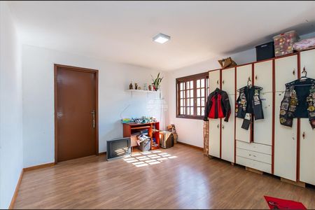 19_photo/94dce3a8a5.0ab899d0b3eed57e-ATLAS-68c748f4-f73c-46fb-b871-9d2d1a3cd0d2.jpg de casa à venda com 3 quartos, 300m² em Santa Quiteria, Curitiba