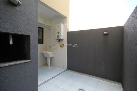 6_photo/94dce3a8bb.733df3fb414133b3-ATLAS-269c4eee-84c5-47c0-84a2-cbb6b5d59a47.jpg de casa à venda com 3 quartos, 112m² em Santa Quiteria, Curitiba