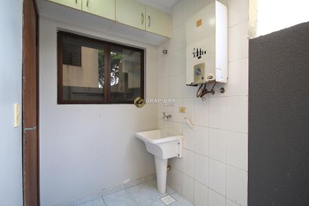 18_photo/94dce3a8bb.733df3fb414133b3-ATLAS-6ca4a2b1-95aa-4c6e-b51f-9c3343cd1264.jpg de casa à venda com 3 quartos, 112m² em Santa Quiteria, Curitiba