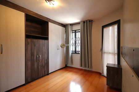 20_photo/94dce3a8bb.733df3fb414133b3-ATLAS-f4ab86ff-ff80-4e8d-bb86-802d476c11f3.jpg de casa à venda com 3 quartos, 112m² em Santa Quiteria, Curitiba