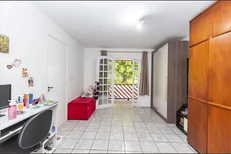 6_photo/94dce3a8e3.478be4c047dfae7d-ATLAS-3e6d2f87-0771-4f6d-aa74-9f9bf1cee7b9.jpg de casa à venda com 3 quartos, 207m² em Santa Quiteria, Curitiba