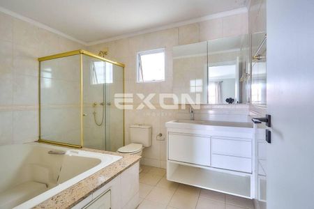 10_photo/94dce3a8f1.5a85c5bdfef41cf9-ATLAS-dcc8fd38-3361-4f2c-8631-50cc229f4431.jpg de casa à venda com 3 quartos, 200m² em Santa Quiteria, Curitiba