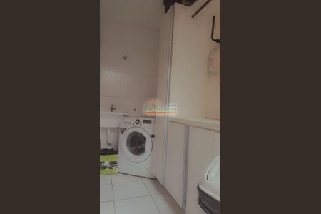 1_photo/94dce3aa8d.54b7e16fe31acf93-ATLAS-04d224cd-899c-42e7-ae65-d91e13c127b3.jpg de casa à venda com 3 quartos, 100m² em Campo Comprido, Curitiba