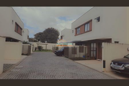 4_photo/94dce3aa8d.54b7e16fe31acf93-ATLAS-188860b5-ccb0-40ec-8377-2ed9836ae1f2.jpg de casa à venda com 3 quartos, 100m² em Campo Comprido, Curitiba