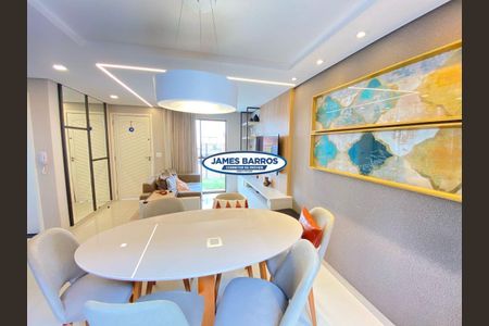 3_photo/94dce3aa8d.e3da74daae84817a-ATLAS-96103a3f-5796-4ef2-810f-ce5b9c568470.jpg de casa à venda com 3 quartos, 90m² em Campo Comprido, Curitiba