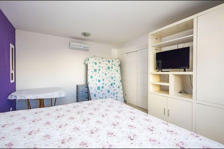 48_photo/94dce3aa8f.90bd9ce7e18c11b8-ATLAS-cac22af6-4c8e-4f6c-8352-1b842dc3e0ea.jpg de casa à venda com 3 quartos, 188m² em Campo Comprido, Curitiba