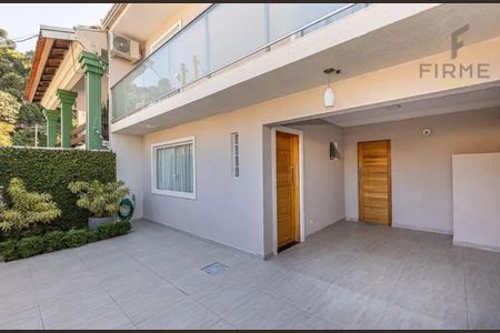 10_photo/94dce3aa9b.f38e38137a2159e3-ATLAS-eb5422f3-0ef9-4fcf-b14d-ef5e058f8c40.jpg de casa à venda com 3 quartos, 118m² em Campo Comprido, Curitiba