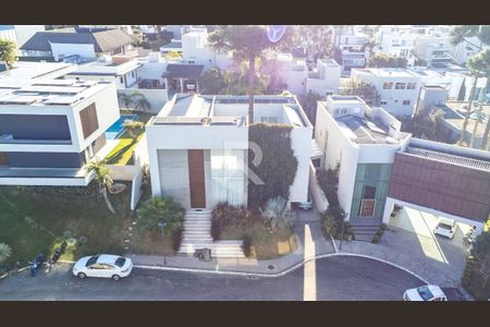 11_photo/94dce3ab27.5e5a18da4fe1f3b0-ATLAS-1796b2ac-8e91-4157-bc1c-dcfbc739445d.jpg de casa à venda com 4 quartos, 401m² em Campo Comprido, Curitiba