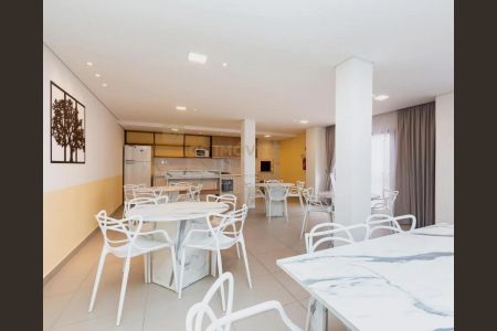 3_photo/94dce3aec1.f706115e234d1b57-ATLAS-3c78155c-eacf-4742-80c8-fee0e2969ff3.jpg de apartamento à venda com 2 quartos, 45m² em Santa Quiteria, Curitiba