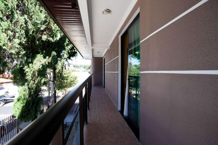 22_photo/94dce3af03.97484f792a469e2d-ATLAS-0ac251a0-2e22-42b0-a1bf-a02dede75343.jpg de casa à venda com 4 quartos, 300m² em Santa Quiteria, Curitiba