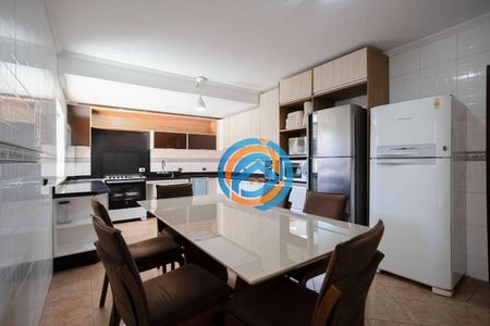 6_photo/94dce3af03.97484f792a469e2d-ATLAS-25f31007-879f-4401-8dfd-b3216b0fb7b8.jpg de casa à venda com 4 quartos, 300m² em Santa Quiteria, Curitiba