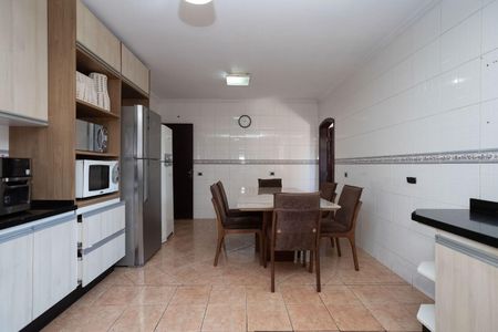 44_photo/94dce3af03.97484f792a469e2d-ATLAS-42c98b5a-2f53-48cc-becf-7a00c6fff286.jpg de casa à venda com 4 quartos, 300m² em Santa Quiteria, Curitiba