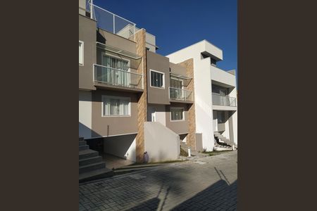 3_photo/94dce3b08f.23351eba74f1df34-ATLAS-3e97b537-b84a-4e1f-a53b-4fb4ed8d71bc.jpg de casa à venda com 3 quartos, 209m² em Campo Comprido, Curitiba