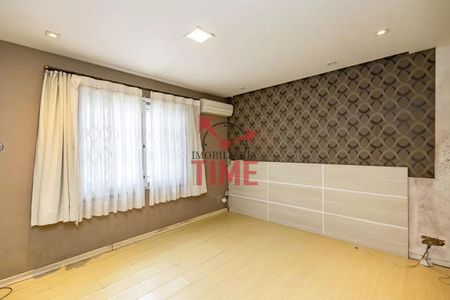 11_photo/94dce3b251.9d8fed69801cdea0-ATLAS-2dc9e400-b42d-4f55-afbb-d86dc11e0c95.jpg de casa à venda com 3 quartos, 263m² em Campo Comprido, Curitiba