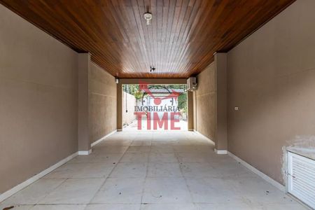 44_photo/94dce3b251.9d8fed69801cdea0-ATLAS-dc2d0821-85ca-4ded-a7ef-682881ba6ce0.jpg de casa à venda com 3 quartos, 263m² em Campo Comprido, Curitiba