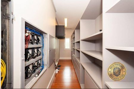 33_photo/94dce3b685.cedc79afaf978558-ATLAS-52a4a3a2-8b92-4e6a-929e-4c295f428607.jpg de apartamento para alugar com 4 quartos, 580m² em Campo Comprido, Curitiba