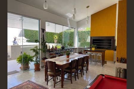 9_photo/94dce3b6fd.2008f600ea595daf-ATLAS-68c3f767-5ec2-4868-8551-af01b870fdc5.jpg de casa à venda com 3 quartos, 349m² em Campo Comprido, Curitiba