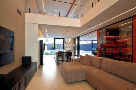 14_photo/94dce3b7a5.413b54f4bf74f905-ATLAS-0e8dfbf1-3d0d-49c9-b112-9f772e0c45a8.jpg de casa à venda com 3 quartos, 389m² em Campo Comprido, Curitiba