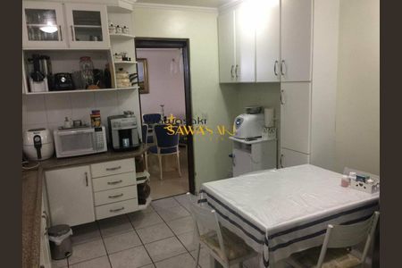 13_photo/94dce3b7bb.1d0d827e26d2d819-ATLAS-c1c857f0-8d9a-474e-b563-83165579bd7e.jpg de casa à venda com 2 quartos, 400m² em Campo Comprido, Curitiba