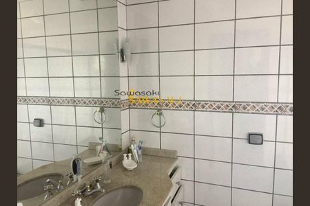 32_photo/94dce3b7bb.1d0d827e26d2d819-ATLAS-cd9bdcd1-80eb-49c6-86eb-73fe817be1c8.jpg de casa à venda com 2 quartos, 400m² em Campo Comprido, Curitiba