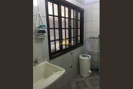 17_photo/94dce3b7bb.1d0d827e26d2d819-ATLAS-dddb32c6-96e9-4279-a5cd-7ad108a5267b.jpg de casa à venda com 2 quartos, 400m² em Campo Comprido, Curitiba