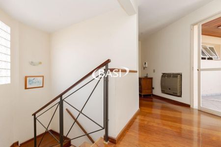 12_photo/94dce3b8a1.30fef9726345fe7d-ATLAS-3de9fc31-3850-4a29-a68d-448b7668a433.jpg de casa à venda com 5 quartos, 603m² em Campina do Siqueira, Curitiba