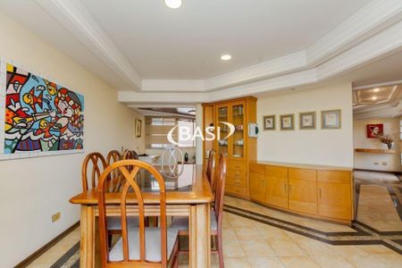 8_photo/94dce3b8a1.30fef9726345fe7d-ATLAS-8eabb866-e2d7-4418-a7c4-8118f5da3199.jpg de casa à venda com 5 quartos, 603m² em Campina do Siqueira, Curitiba