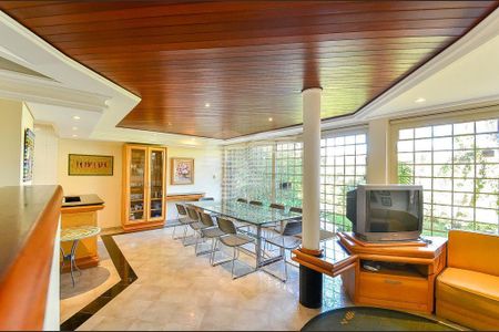 6_photo/94dce3b8a5.1ec89c7cbdfc8b9a-ATLAS-d83c76fa-6a43-405b-b5b8-97e076c69957.jpg de casa à venda com 5 quartos, 604m² em Campina do Siqueira, Curitiba