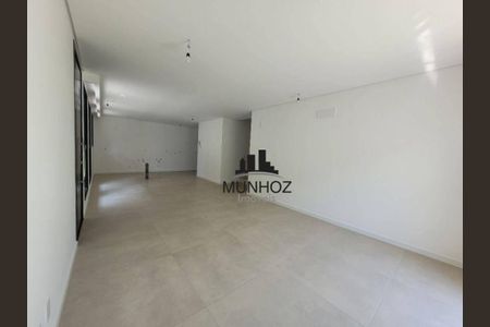 3_photo/94dce3b8c9.9be67bb9ae2d716d-ATLAS-1773132d-fea8-4314-b6d4-151e2510d05f.jpg de casa à venda com 3 quartos, 257m² em Campina do Siqueira, Curitiba