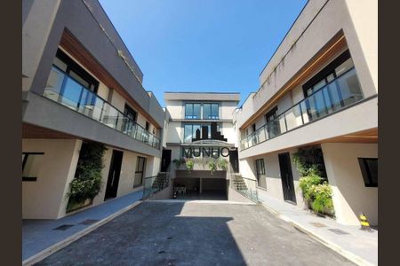 3_photo/94dce3b8c9.9be67bb9ae2d716d-ATLAS-76806906-e714-4b4d-995d-fbad014cf0cf.jpg de casa à venda com 3 quartos, 257m² em Campina do Siqueira, Curitiba