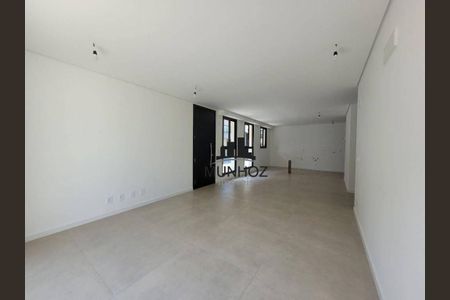 17_photo/94dce3b8c9.9be67bb9ae2d716d-ATLAS-a460574d-a9a3-476a-bc3e-da7a86913f92.jpg de casa à venda com 3 quartos, 257m² em Campina do Siqueira, Curitiba