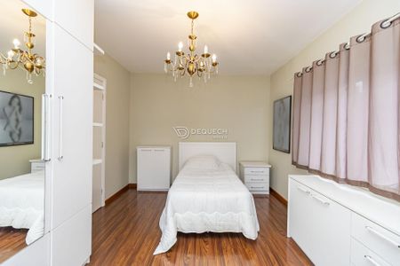 4_photo/94dce3b8cd.1168d7f35de77434-ATLAS-4827d69c-6fb6-4ca8-aa3b-6cea4ee17ed8.jpg de casa à venda com 3 quartos, 263m² em Campina do Siqueira, Curitiba