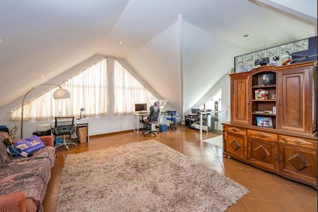 5_photo/94dce3b8cd.1168d7f35de77434-ATLAS-b046b3f7-e42a-4773-b181-ba9e4c0cb648.jpg de casa à venda com 3 quartos, 263m² em Campina do Siqueira, Curitiba