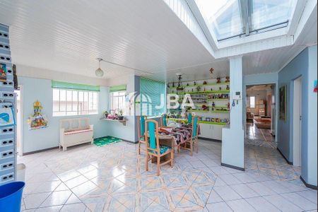 5_photo/94dce3b941.f23aea09221104d6-ATLAS-36e0bd5b-b174-4f77-9df5-1af1cbdd26a8.jpg de casa à venda com 3 quartos, 196m² em Seminário, Curitiba
