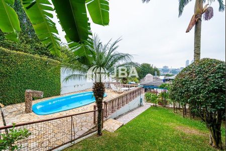 6_photo/94dce3b941.f23aea09221104d6-ATLAS-d6fc14b4-c0b7-484d-b7d1-2125f9e052f2.jpg de casa à venda com 3 quartos, 196m² em Seminário, Curitiba