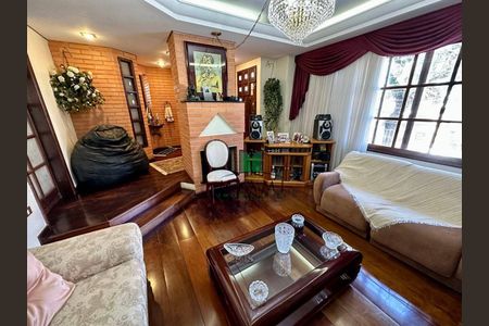 10_photo/94dce3b955.3275b87ea2a9b363-ATLAS-b596caa1-3011-4fc8-9861-045fc033f5a8.jpg de casa à venda com 3 quartos, 207m² em Seminário, Curitiba