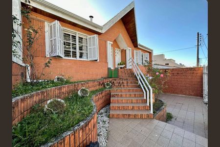 2_photo/94dce3b955.3275b87ea2a9b363-ATLAS-b5a83031-5b4e-4a2e-b435-c0295c5a8813.jpg de casa à venda com 3 quartos, 207m² em Seminário, Curitiba